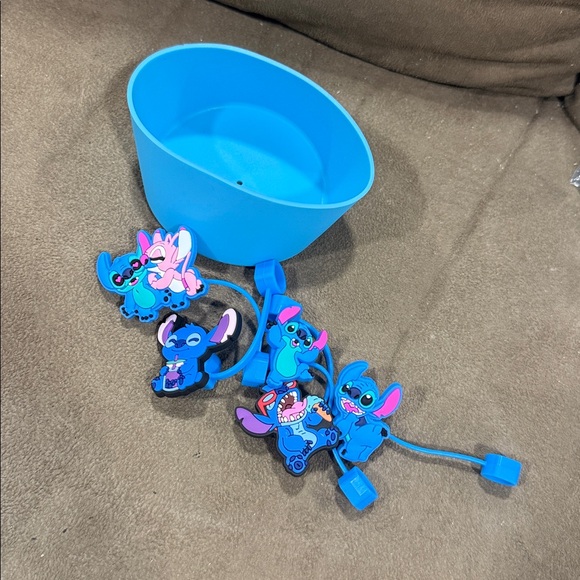 Stitch Notebook with Accessories Bundle - Picture 10 of 13